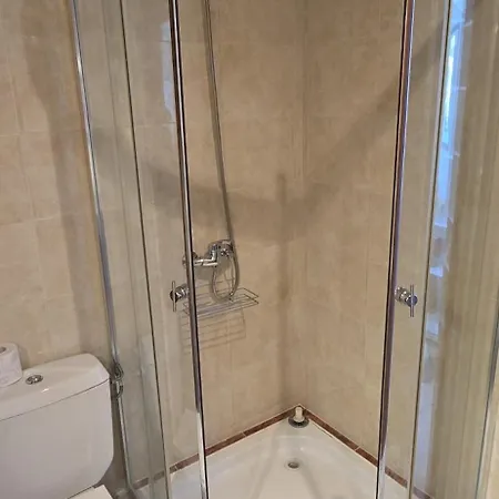 Boutique Modern Studio, Free Parking, Wi-fi, Tv, Pool View, Garden, Quiet, Security, 15 Min Walk To The Sea * Sunny Beach
