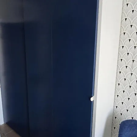 Boutique Modern Studio, Free Parking, Wi-fi, Tv, Pool View, Garden, Quiet, Security, 15 Min Walk To The Sea Apartment Sunny Beach